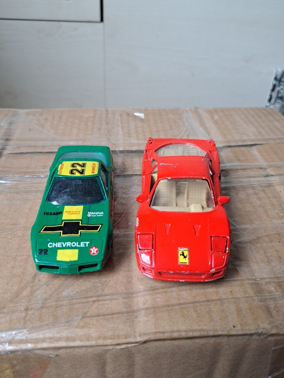 1x corvette 1x ferrari, Ferrari, Gebruikt, Verzenden, Corvette