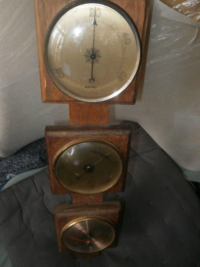 3 voudige barometer op houten console, Ophalen, Gebruikt, Barometer
