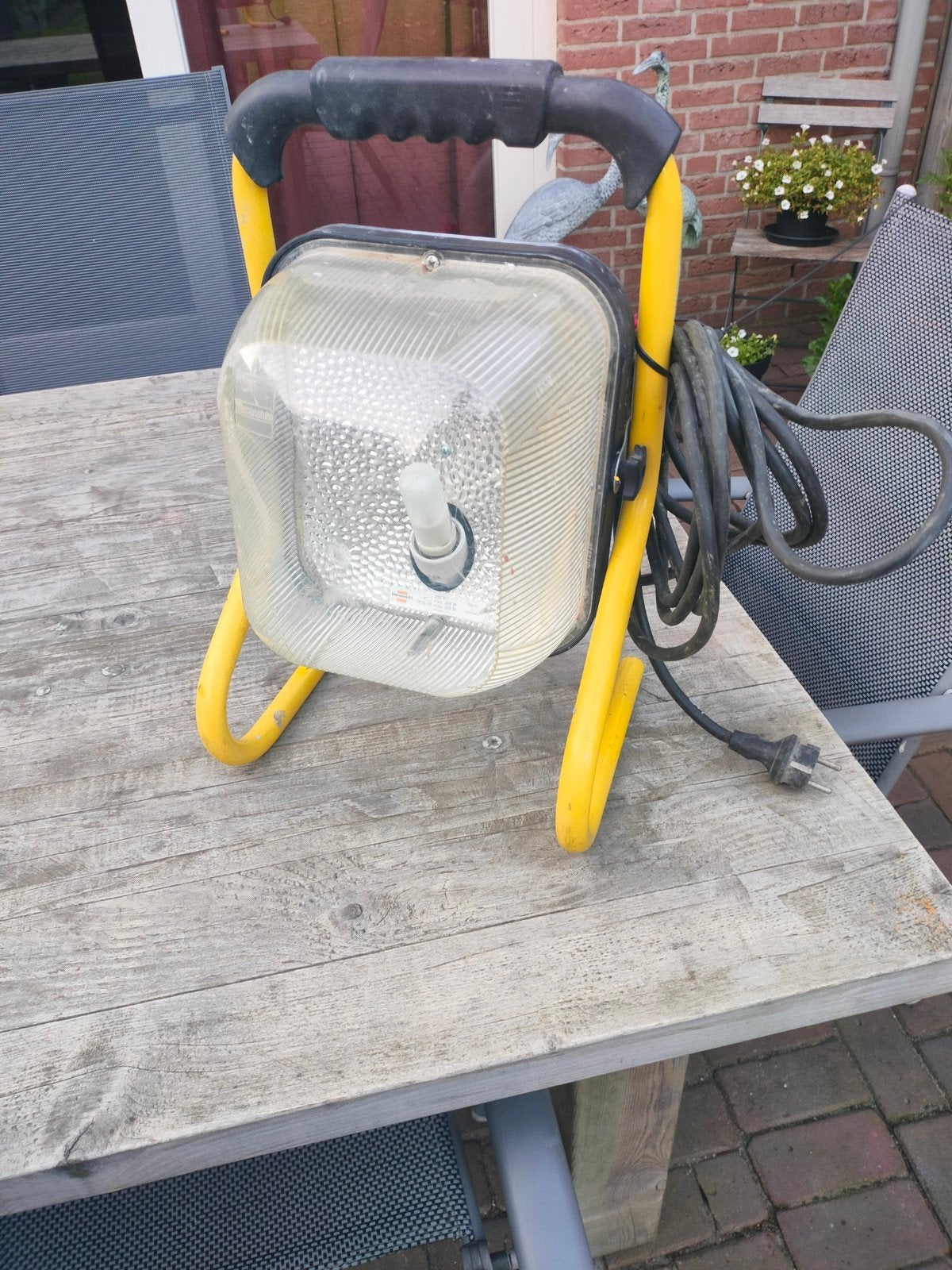 Brennenstuhl bouwlamp met statief en stopcontacten, Doe-het-zelf en Verbouw, Bouwverlichting, Ophalen, Gebruikt, Met statief, Lamp met armatuur