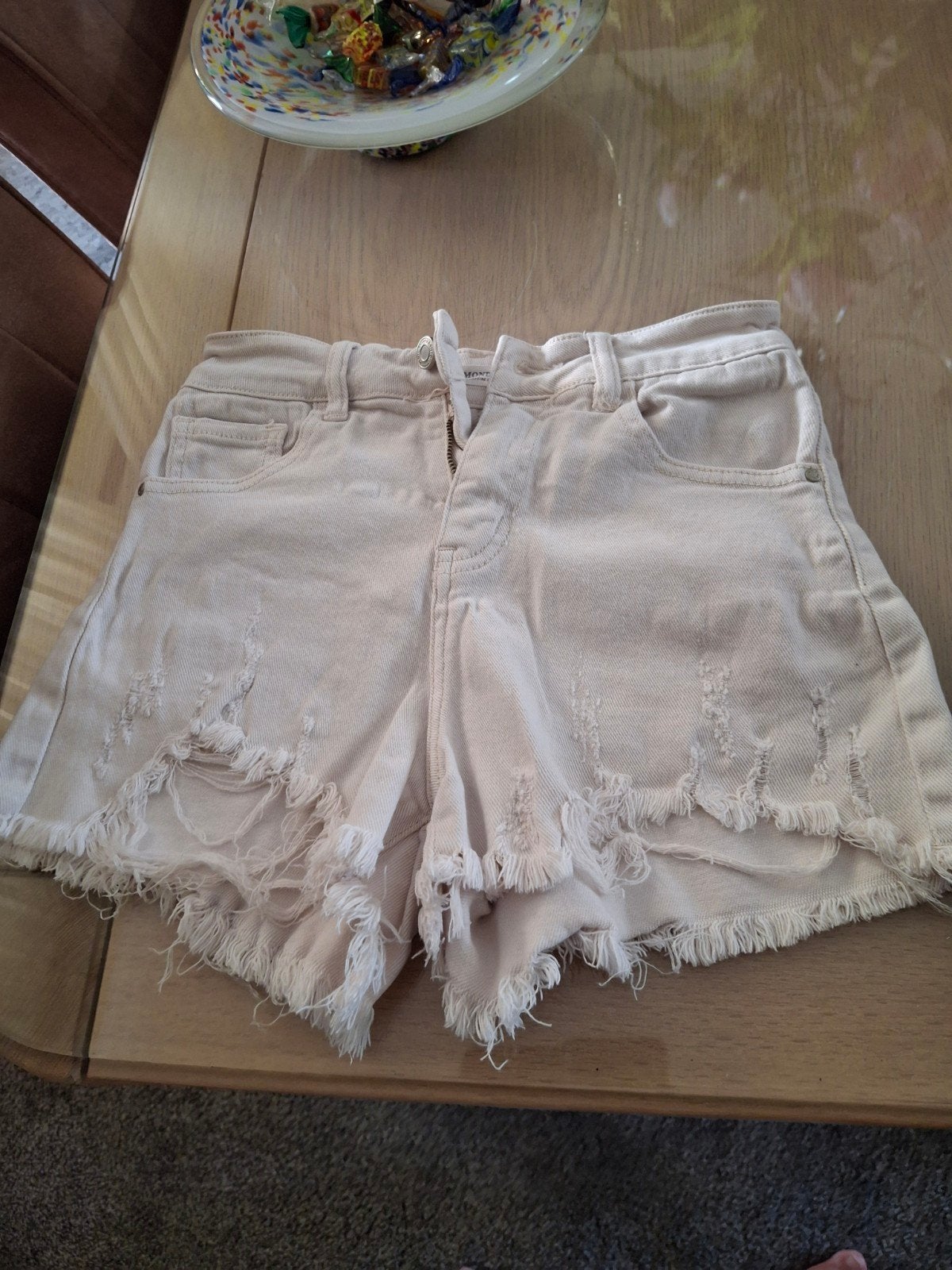 2 korte spijkerbroeken, maat 34 (XS), Kleding | Dames, Kort, Meerkleurig, Ophalen of Verzenden, Onbekend