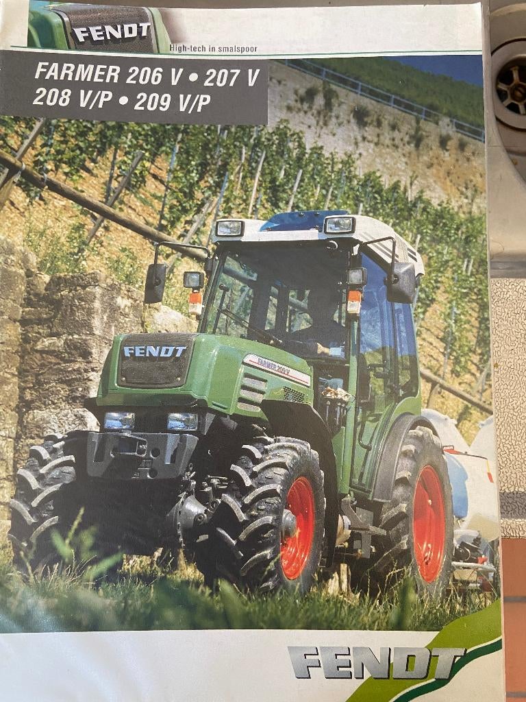 Tractorfolders, Boeken, Catalogussen en Folders, Zo goed als nieuw, Folder, Ophalen of Verzenden