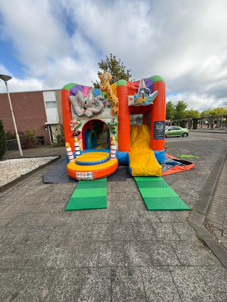 Springkussen party te huur, Ophalen of Verzenden, Zo goed als nieuw, Verjaardag