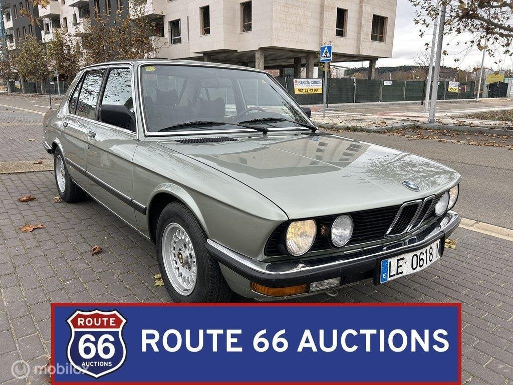 BMW 525i | 1983 | Route 66 Auctions, Auto's, Overige carrosserieën, Zwart, Bedrijf, Handgeschakeld