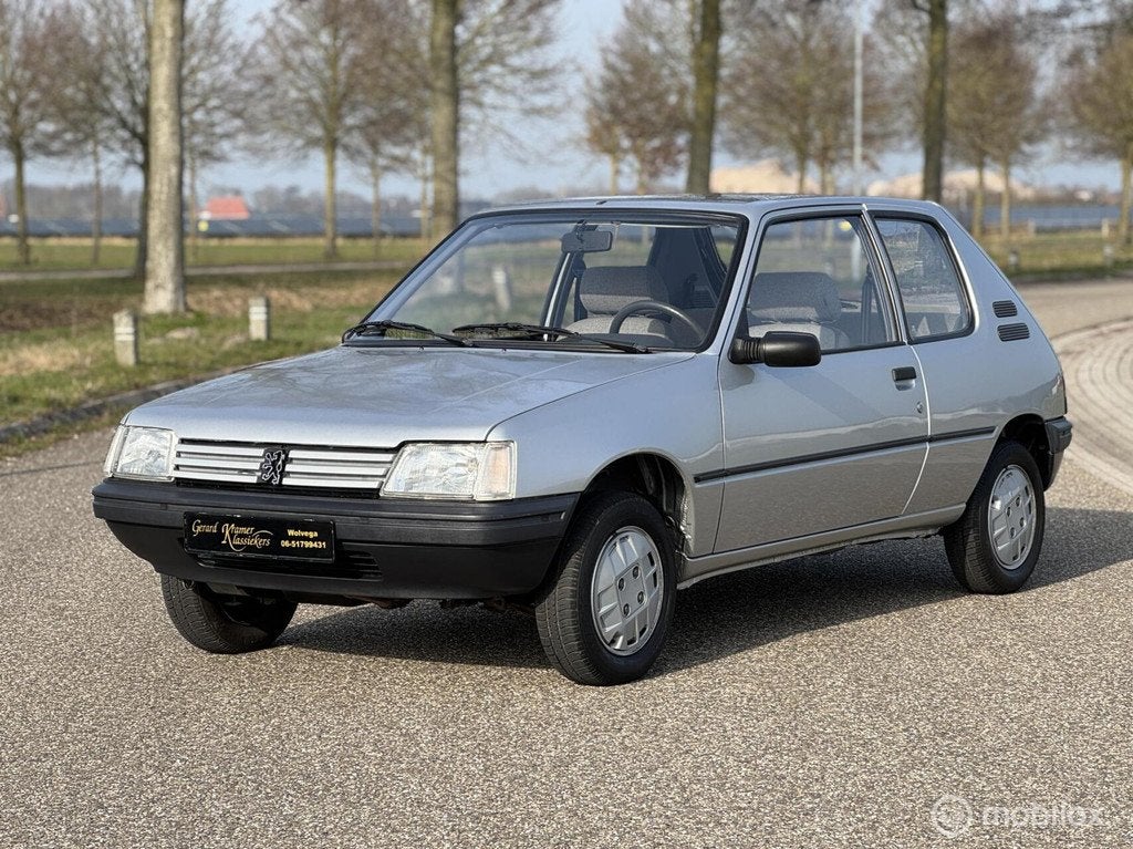 Peugeot 205 1.1i XL 1e Eig! Topconditie., Auto's, Oldtimers, Voorwielaandrijving, 54 pk, Bedrijf, Handgeschakeld