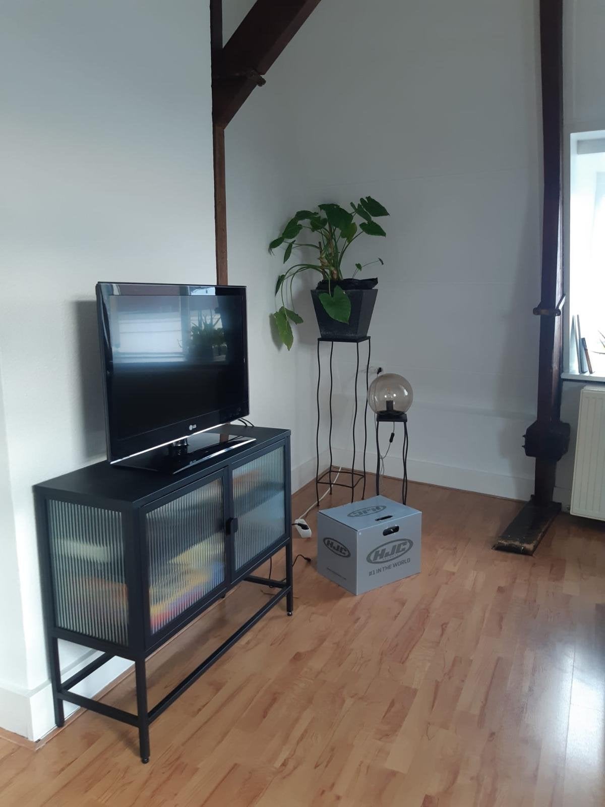 Industriële set TV-meubel+hoge servieskast Zwart staal glas, Huis en Inrichting, Kasten | Televisiemeubels, Ophalen, 50 tot 100 cm