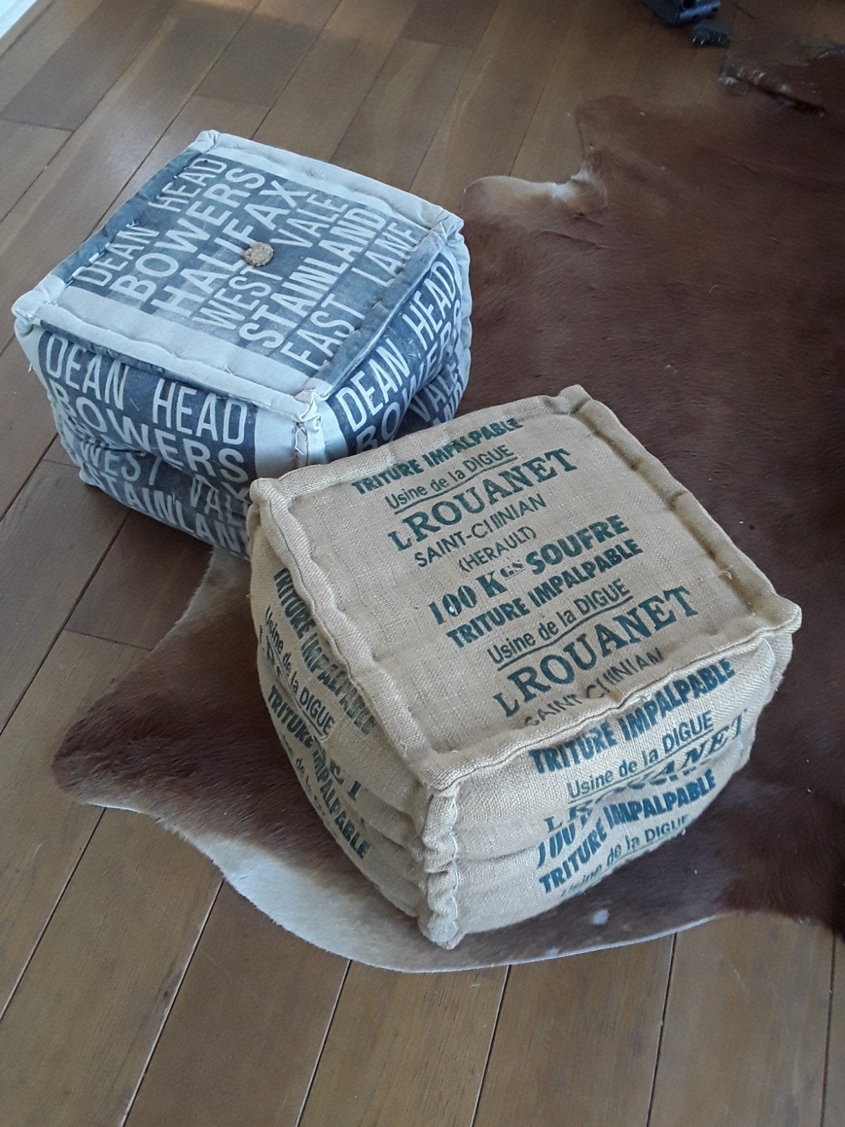 2x poef,zitten lekker en staan leuk.samen 30 euro, Ophalen, Rond, Minder dan 50 cm, Minder dan 50 cm