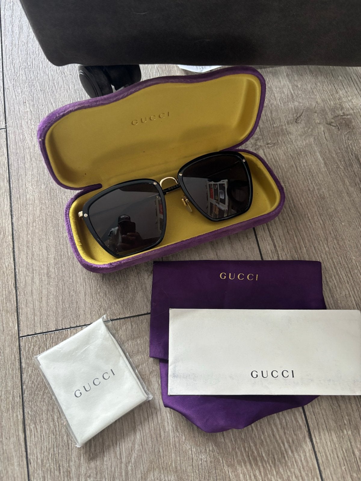 Gucci zonnebril, Ophalen of Verzenden, Zo goed als nieuw, Zwart, Overige merken