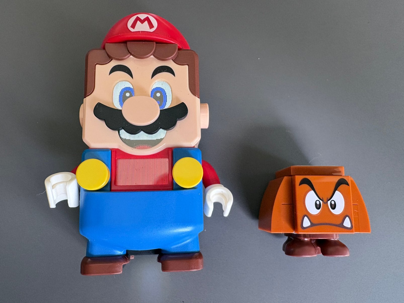 Lego Mario en Goomba uit set 71316, Overige thema's, Lego, Ophalen of Verzenden, Zo goed als nieuw