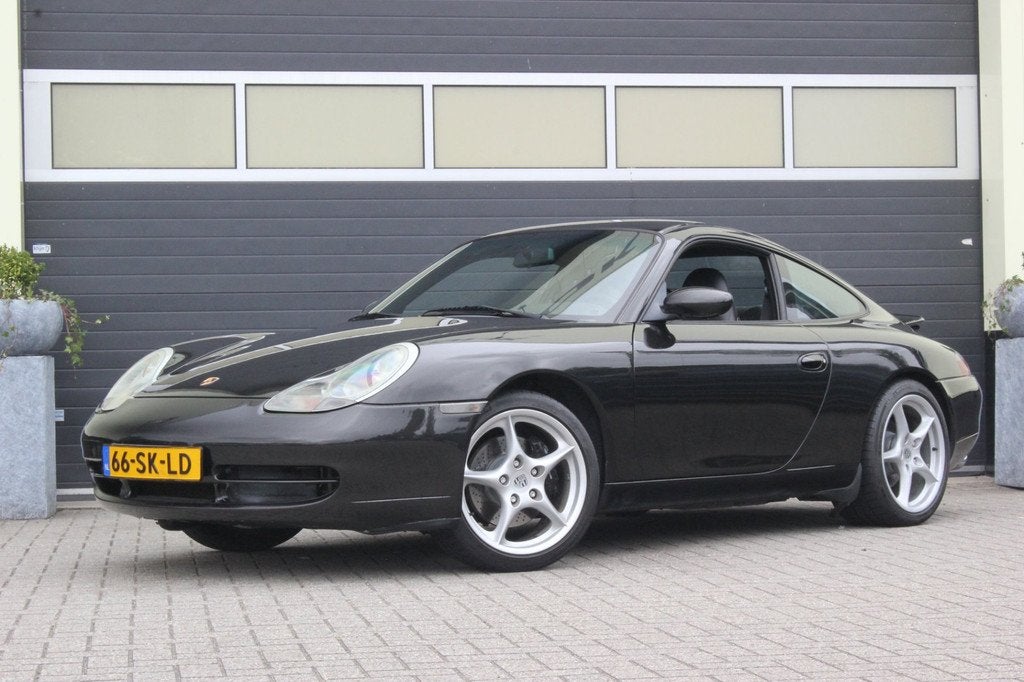 Porsche 911 3.4 Coupé Carrera | 18 Inch breedset |, Achterwielaandrijving, Gebruikt, 1340 kg, 4 stoelen