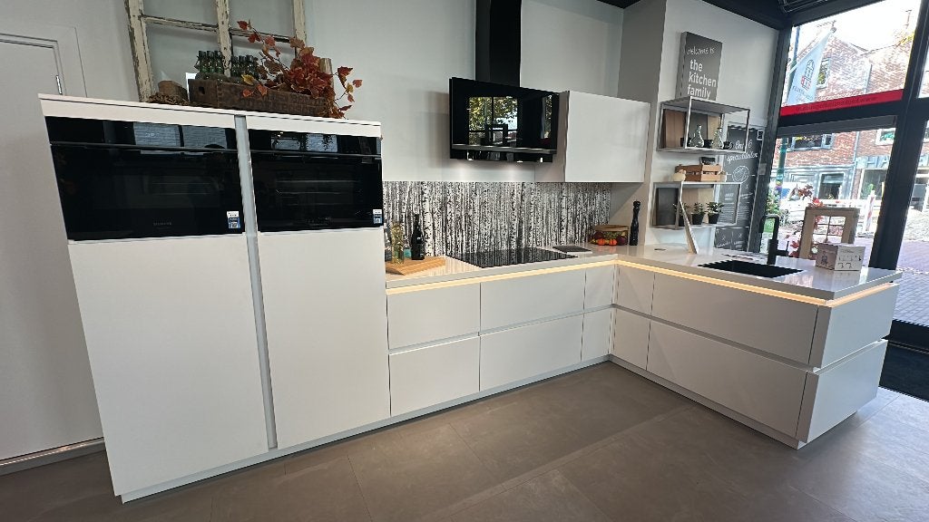 Showroom keuken L greeploos, Ophalen, Wit, Bauformat, Hoekkeuken