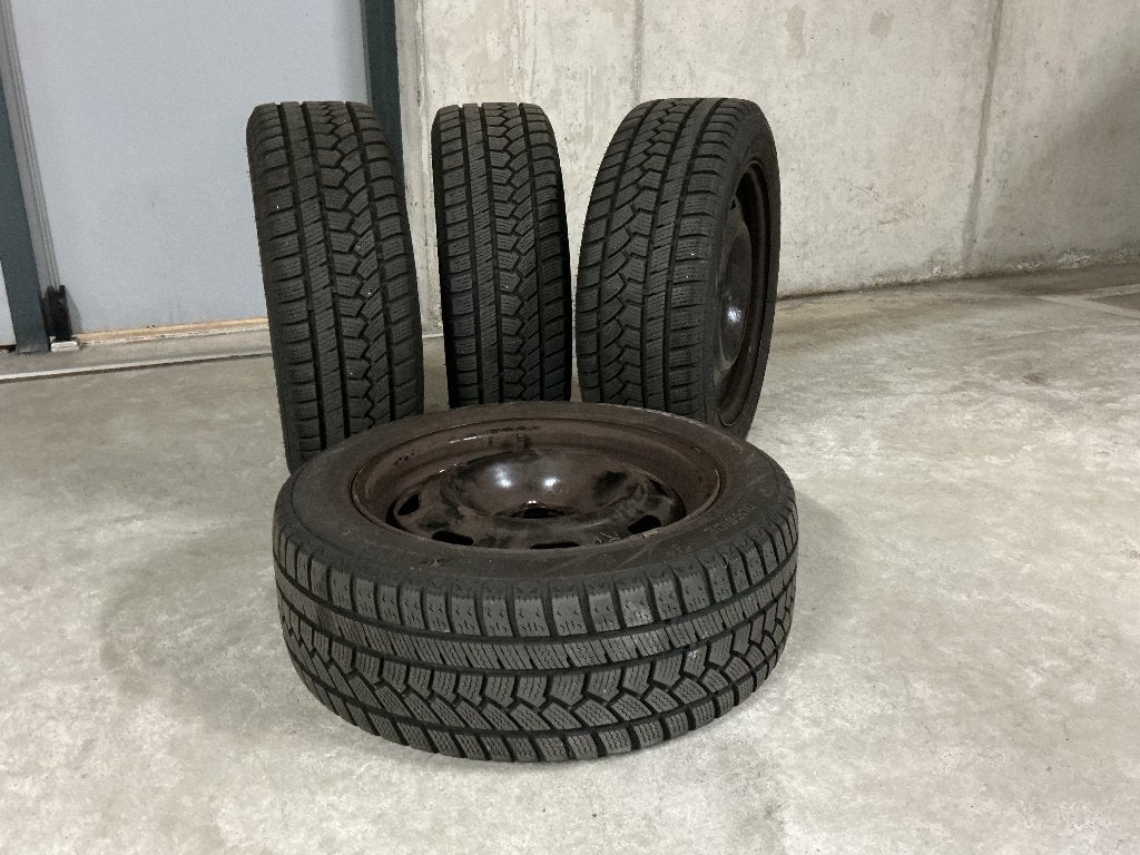 Winterbanden set van 4 op stalen velgen, Ophalen, Gebruikt, 15 inch, Banden en Velgen