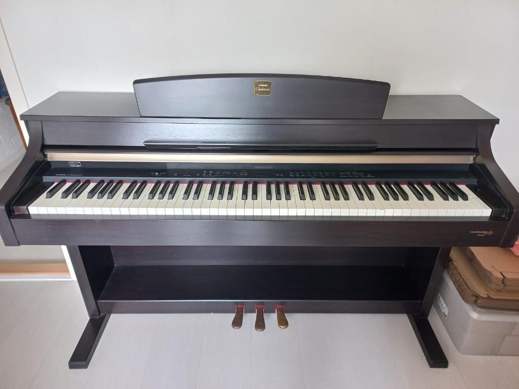 Yamaha digitale Clavinova CLP-340 piano, Ophalen, Zwart, Zo goed als nieuw, Piano