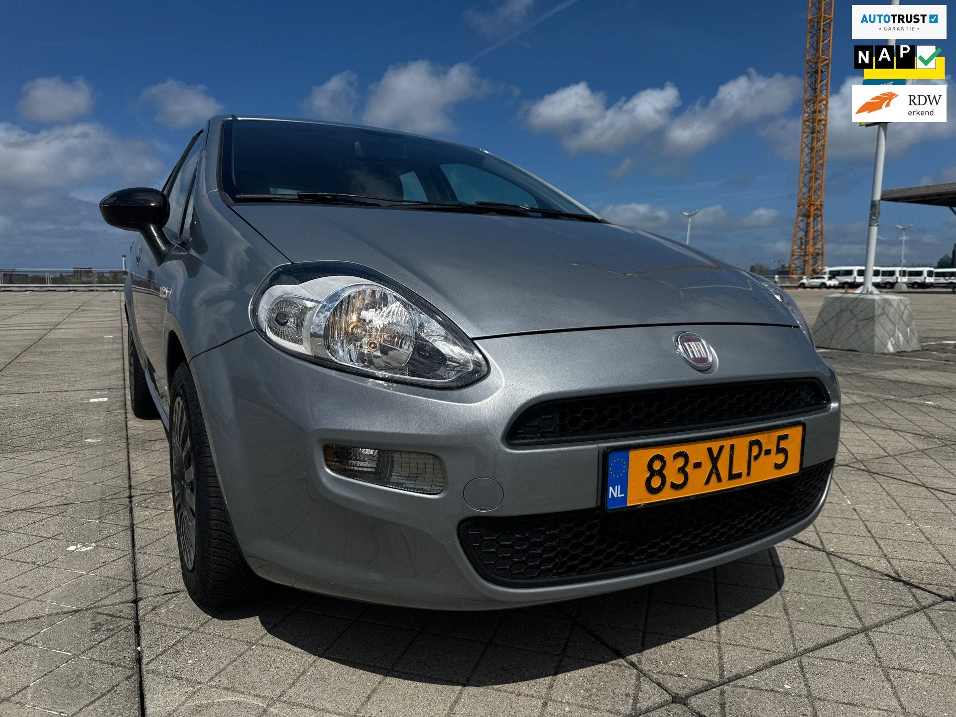 Fiat Punto Evo 0.9 TwinAir Easy AIRCO CRUISE TREKHAAK NAP, Auto's, Fiat, Voorwielaandrijving, Gebruikt, Zwart, 49 €/maand