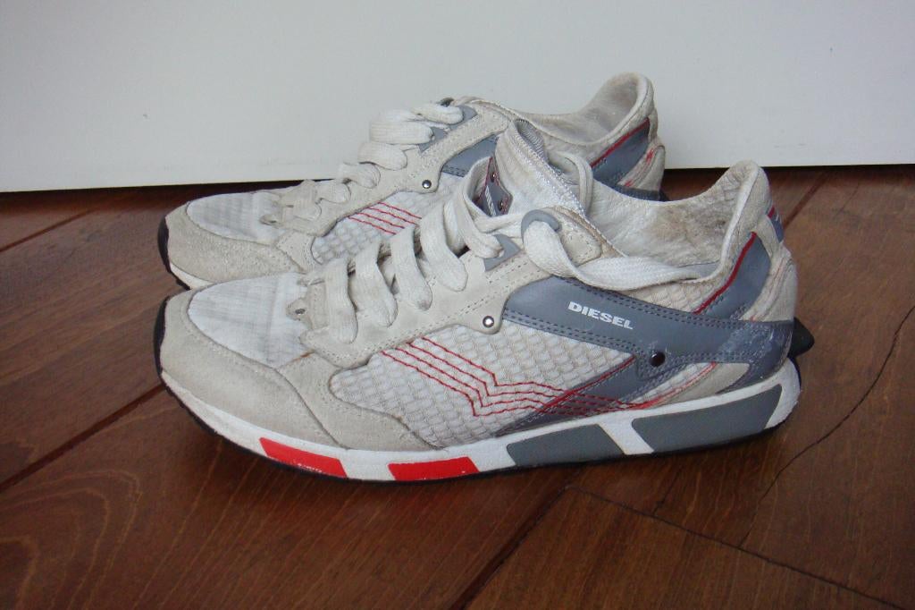 Diesel sneakers schoenen maat 40 NIEUWSTAAT €14,95, Wit, Ophalen of Verzenden, Diesel, Sneakers of Gympen