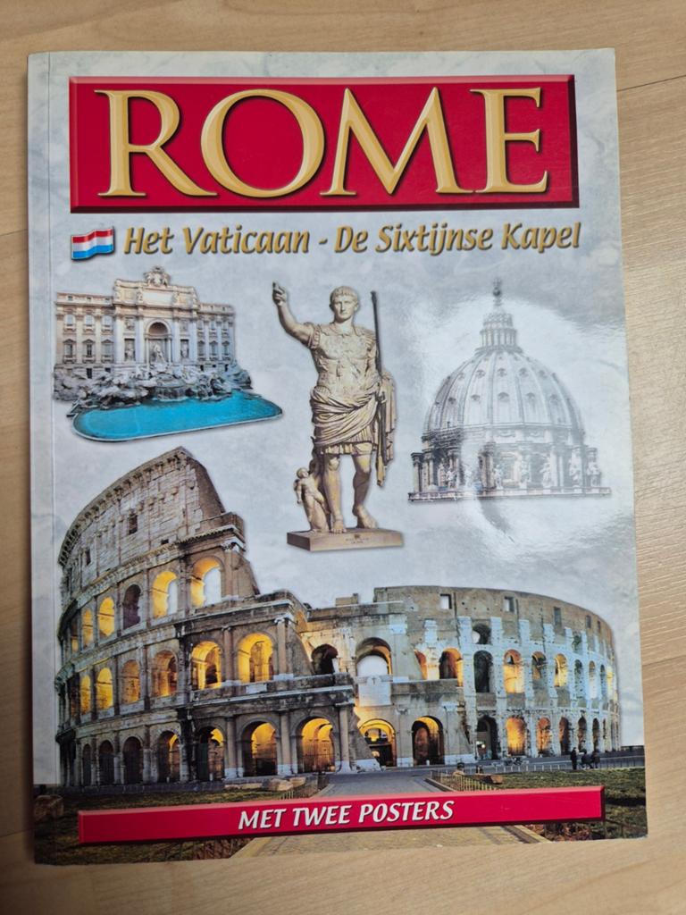 Rome: Het Vaticaan - De Sixtijnse Kapel (met 2 posters), Boeken, Europa, Ophalen of Verzenden, Zo goed als nieuw, Reisgids of -boek