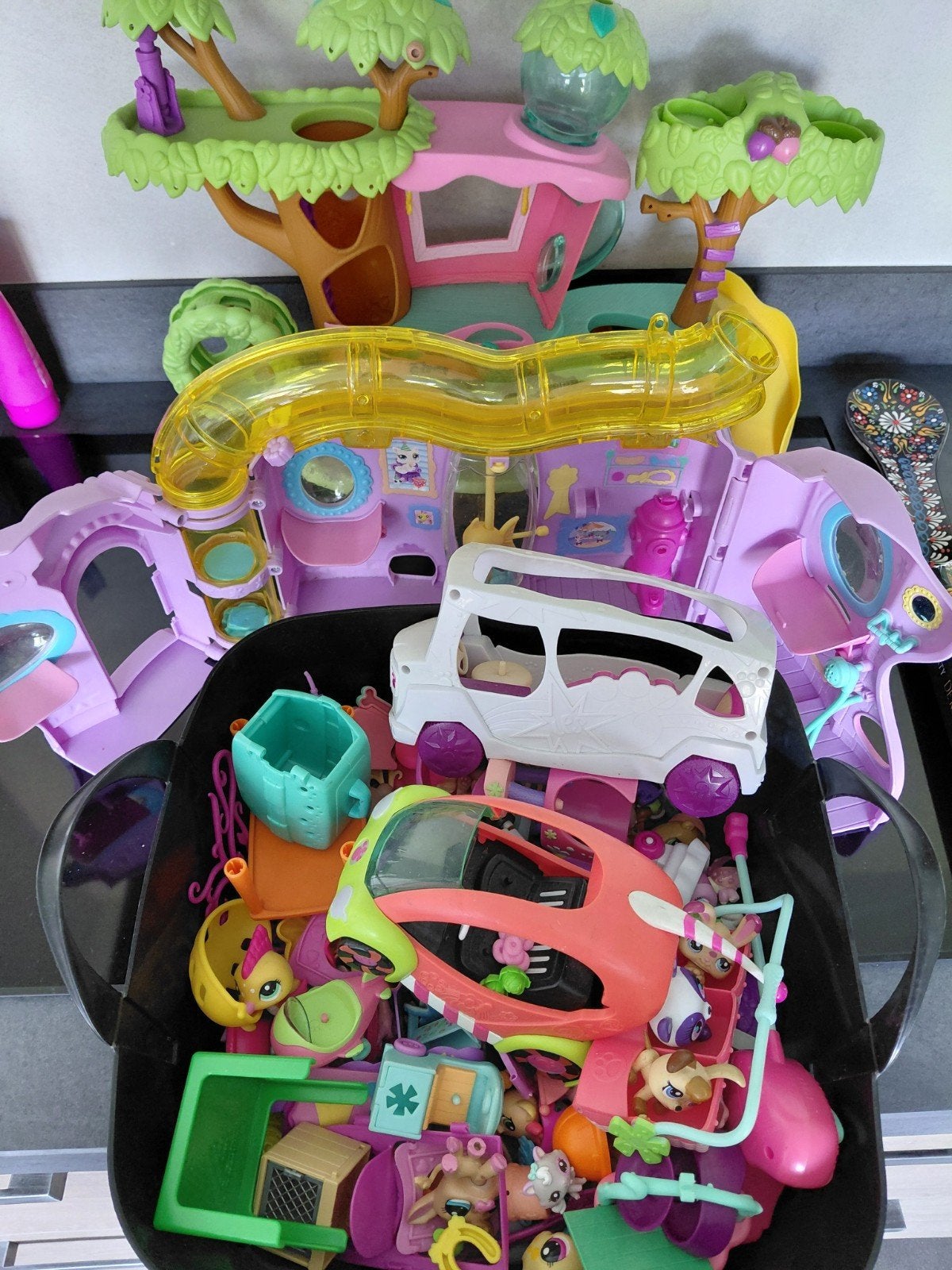 2 Littlest Pet Shop speelgoedhuisjes met veel toebehoren, Kinderen en Baby's, Speelgoed | Overig, Ophalen, Gebruikt, Meisje
