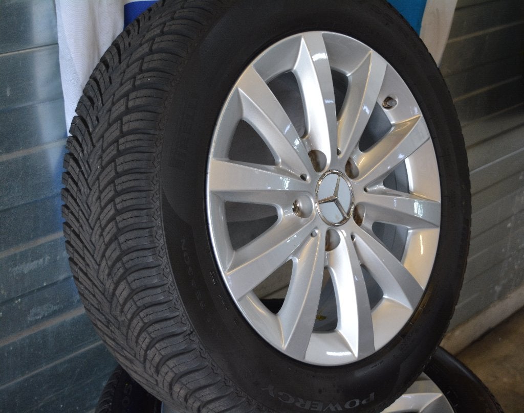 Originele "16" velgenset Mercedes A/B/Cla W176 met AllSeason, Auto-onderdelen, Banden en Velgen, Ophalen, Gebruikt, 16 inch, Banden en Velgen
