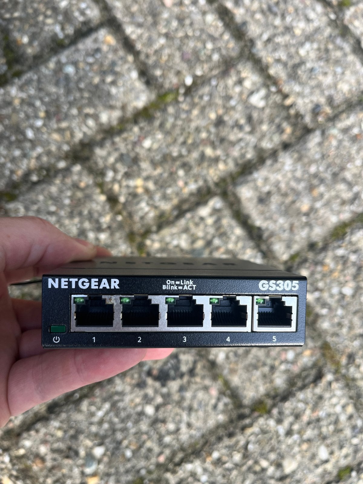 Netgear GS305 5-poorts Gigabit Ethernet Switch met adapter, Ophalen, Gebruikt