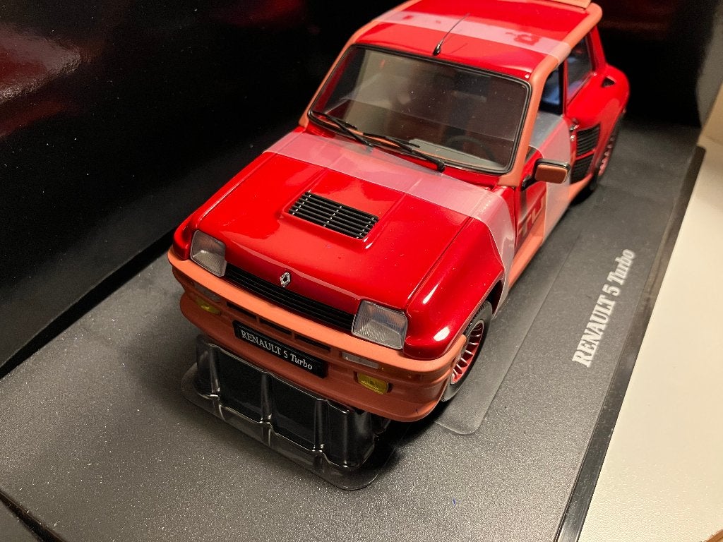 Renault 5 Turbo van 1980  rood  1/18 Revell, Ophalen of Verzenden, Nieuw, Auto, Revell