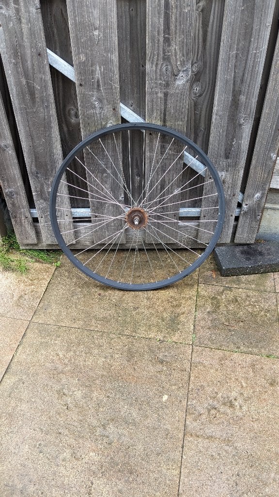 Cortina achterwiel 28" zgan, Zo goed als nieuw, Cortina, Aluminium, Ophalen