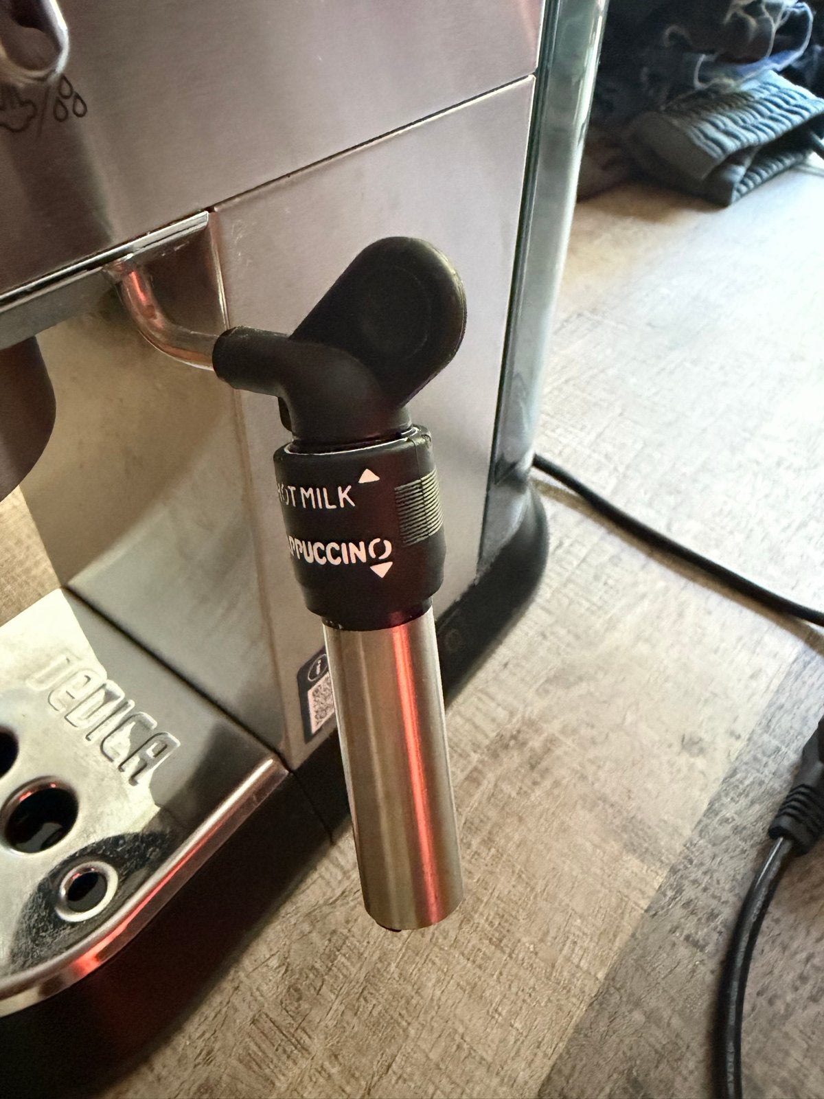 De'Longhi Dedica EC685.M Espresso Apparaat - Zilver, Afneembaar waterreservoir, Gebruikt, Espresso apparaat, Gemalen koffie