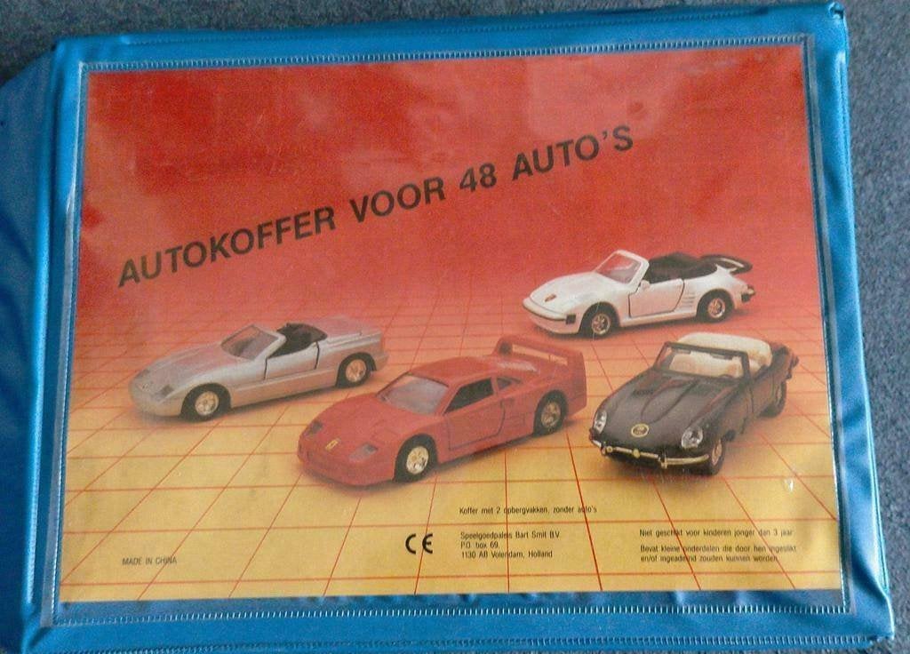 autokoffer met 48 corgi Juniors, Hobby en Vrije tijd, Ophalen of Verzenden, Bus of Vrachtwagen, Corgi