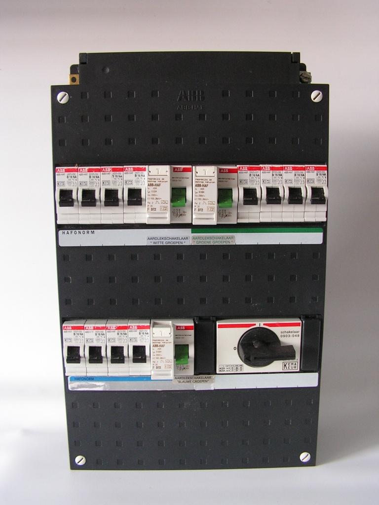 ABB busboard 3-fase groepenkast ( 12 groepen ), Ophalen of Verzenden, Gebruikt, Overige typen