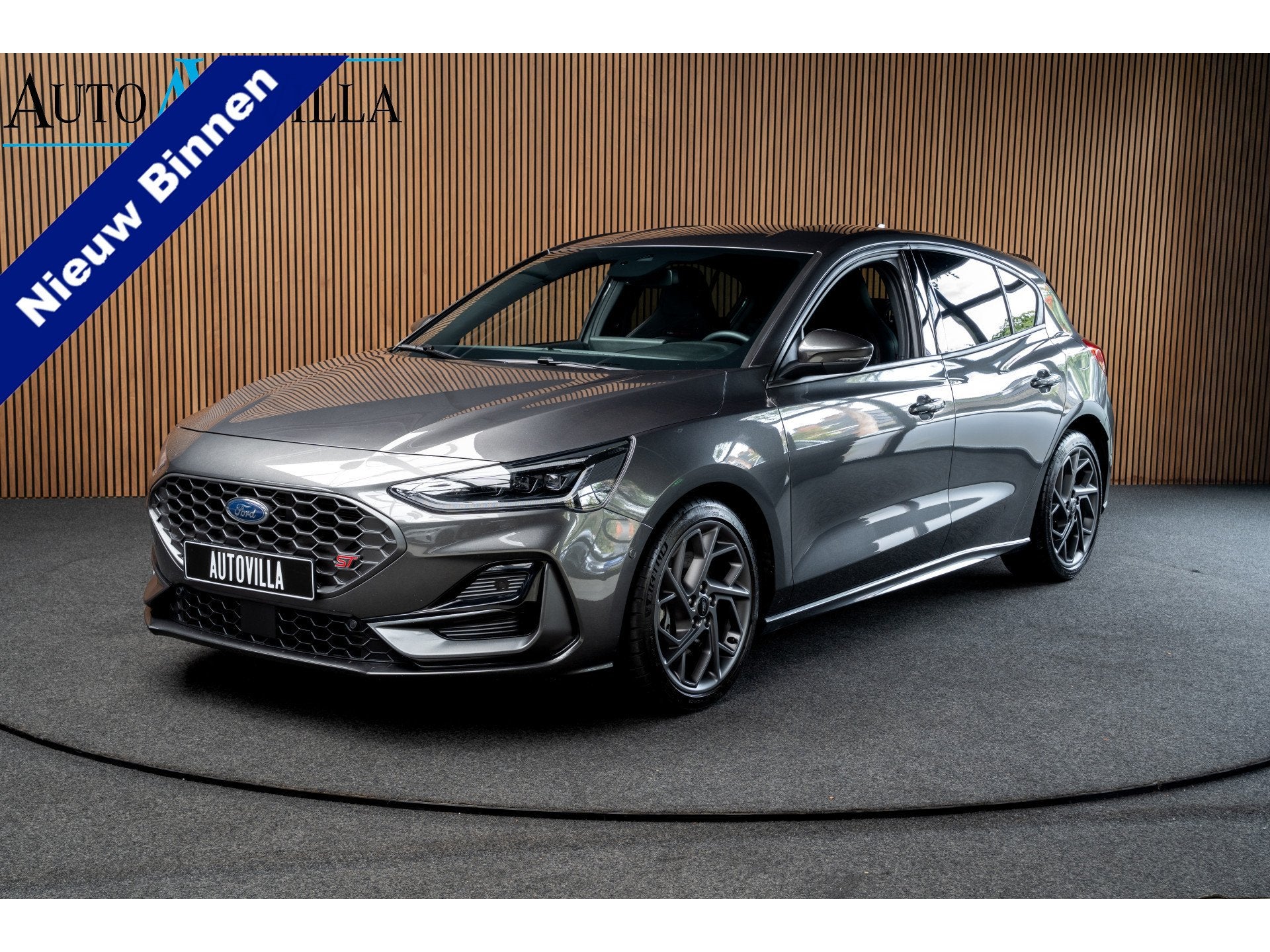 Ford Focus 2.3 EcoBoost ST PERFORMANCE LED-Matrix - AGR PERF, Dealer onderhouden, Zwart, 4 cilinders, 2261 cc