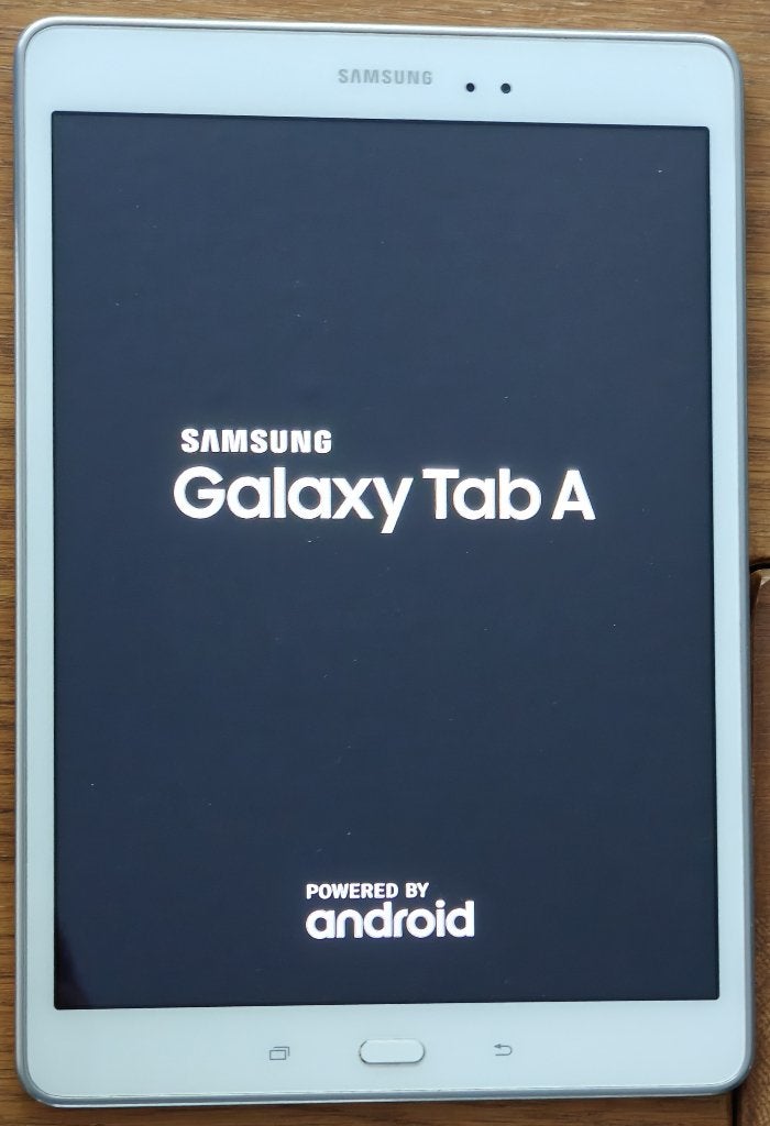 2x stuks - Samsung Tab A SM-T550 - 16 gb - kleur wit, 10 inch, Gebruikt, SM-T550, Ophalen of Verzenden
