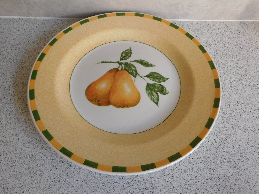 Bord 26 cm. Summerset Churchill, Ophalen of Verzenden, Zo goed als nieuw, Bord(en), Overige stijlen