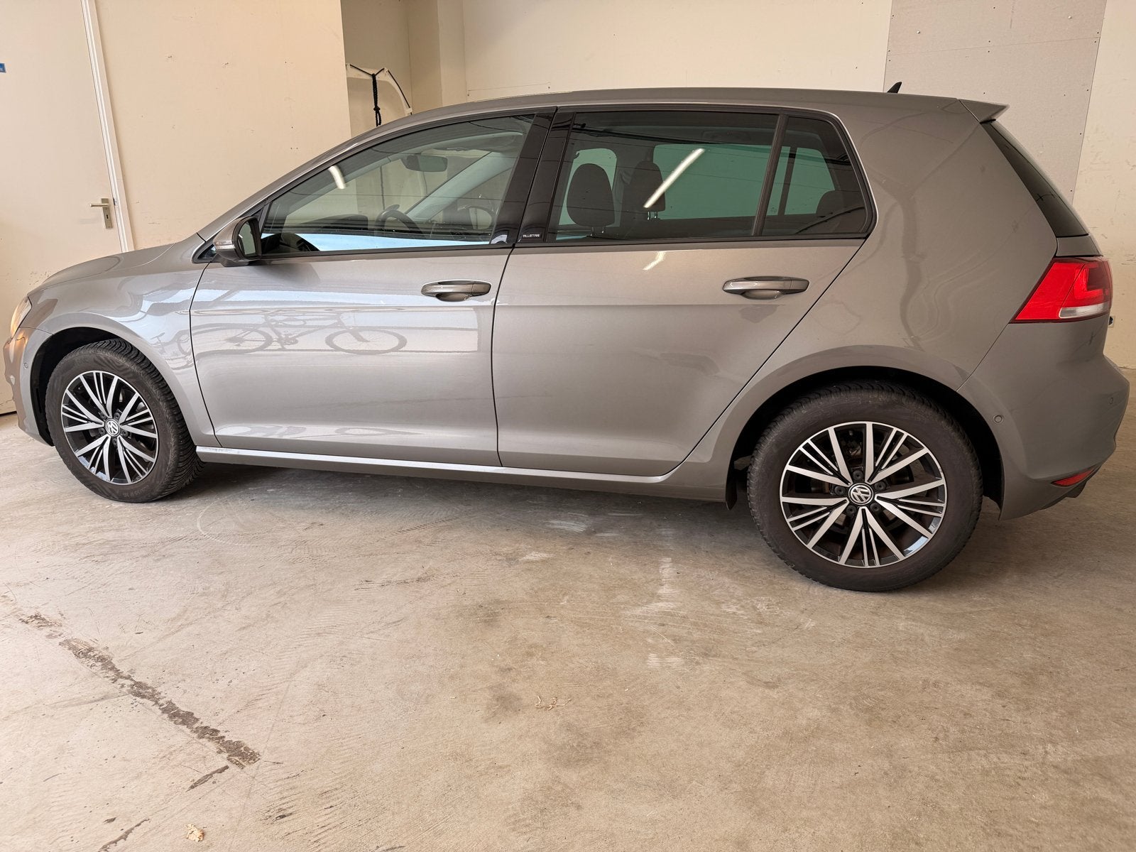 Volkswagen Golf 1.2 TSI Grijs, Auto's, Volkswagen, Bedrijf, Golf, ABS, Adaptive Cruise Control, Airbags, Airconditioning, Apple Carplay