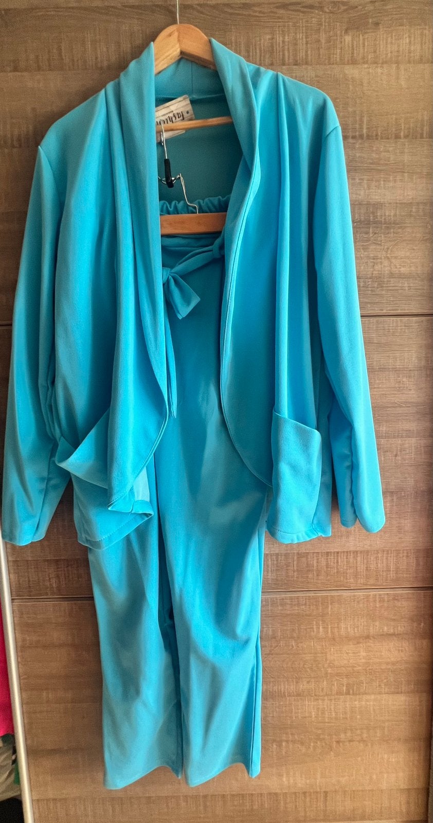 Pakket van 5 2 delige stretchpakken kip aloha 44 46, Kleding | Dames, Ophalen of Verzenden, Zo goed als nieuw, Maat 46/48 (XL) of groter
