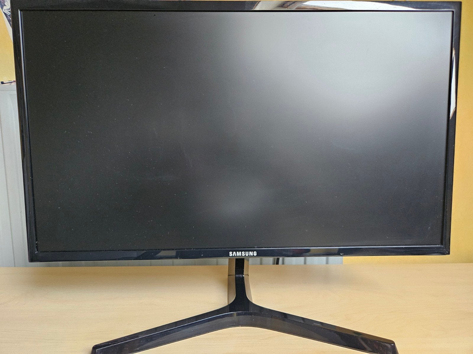 Samsung LS24F356FHUXEN, Ophalen