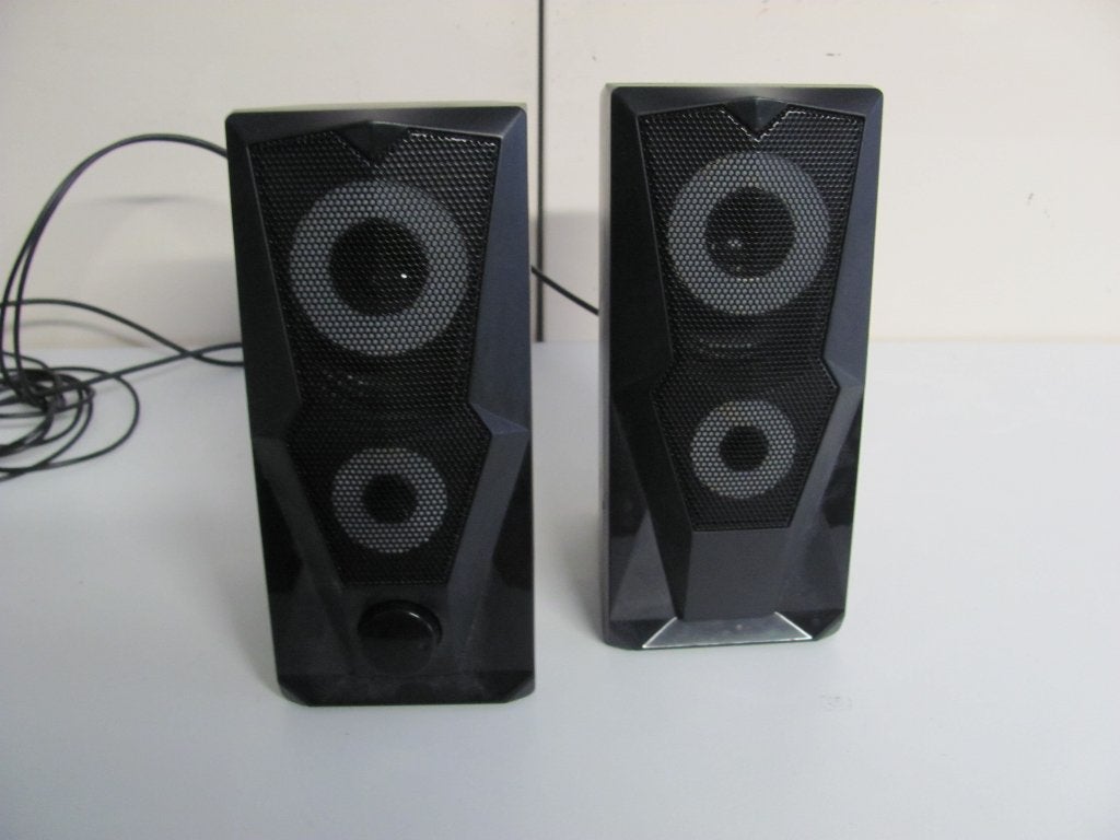 geluidsbokjes van BATTLETRON 2x3w usb, Computers en Software, Ophalen of Verzenden, Zo goed als nieuw, Audiokanaal 2, Battletron