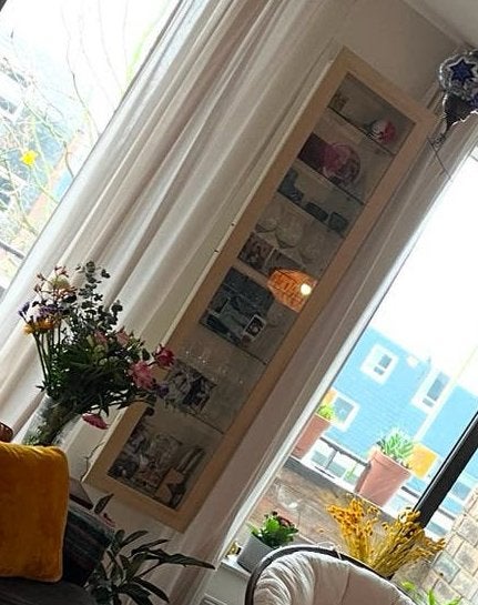 Vitrine kast Ikea Bertby, Ophalen