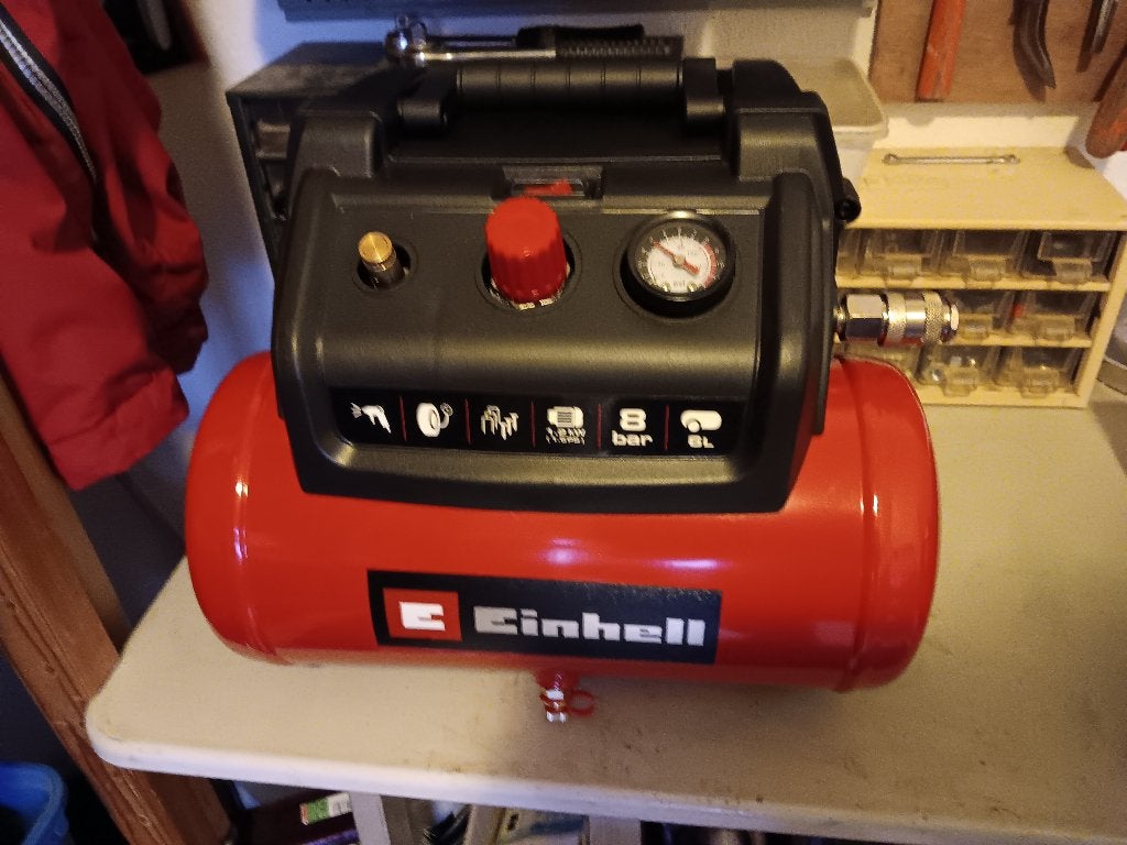 te koop compacte Einhell compressor, Ophalen, 6 tot 10 bar, Nieuw, Minder dan 200 liter/min