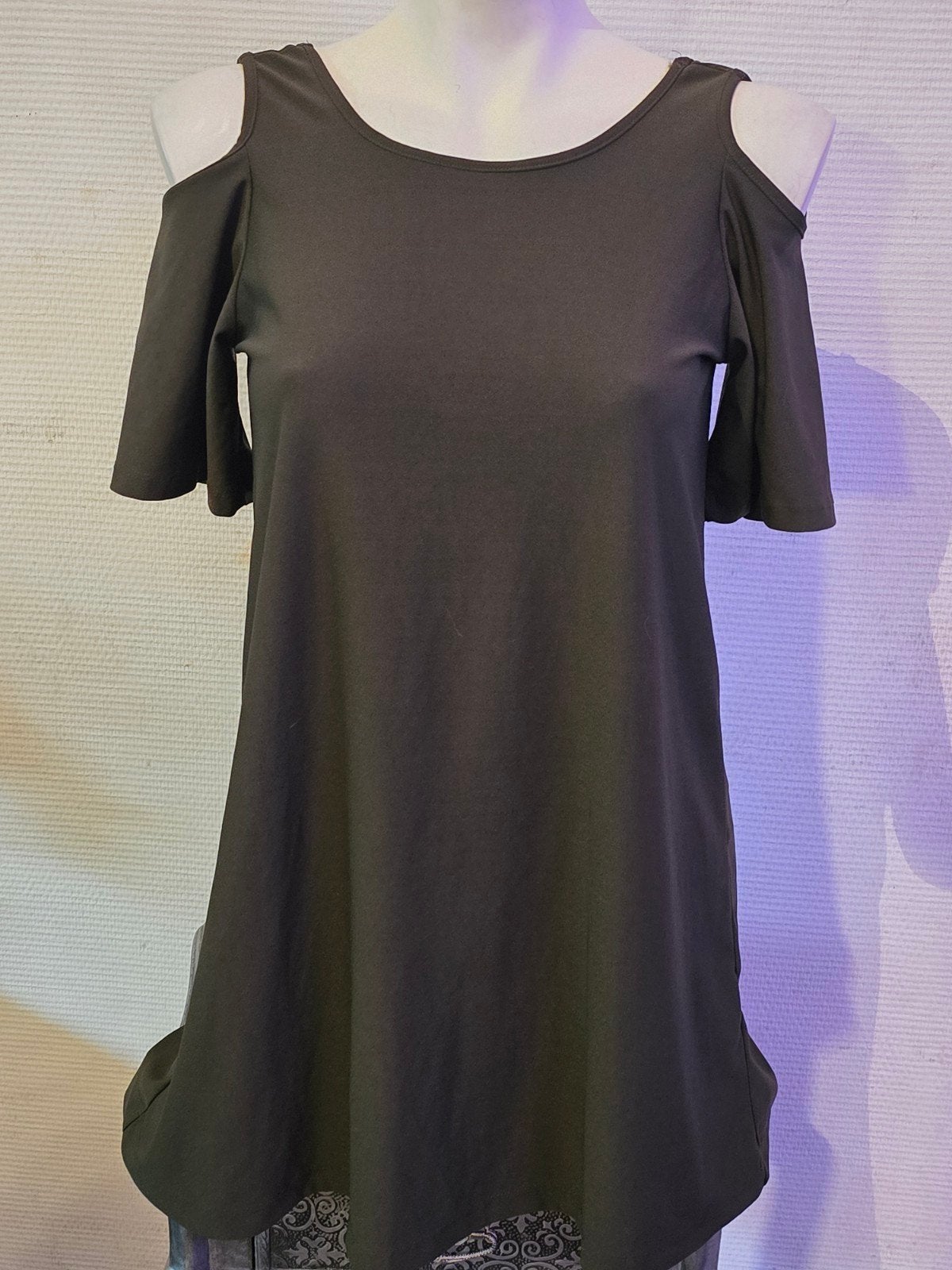 The Sting dames Cold Shoulder Jurk XS - Olijfgroen, The Sting, Ophalen of Verzenden, Maat 34 (XS) of kleiner, Gedragen