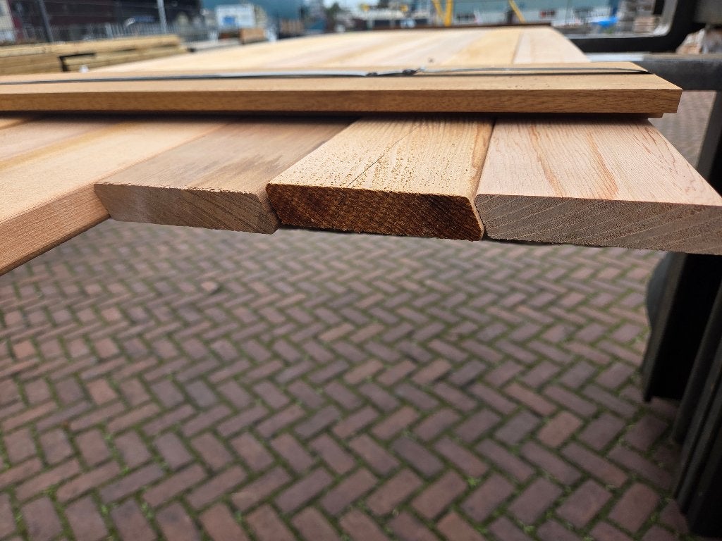 Red Cedar Rhombus profiel 1.8x8.5 cm  - nr: RC117, Ophalen, Nieuw, 180 tot 250 cm, Planken