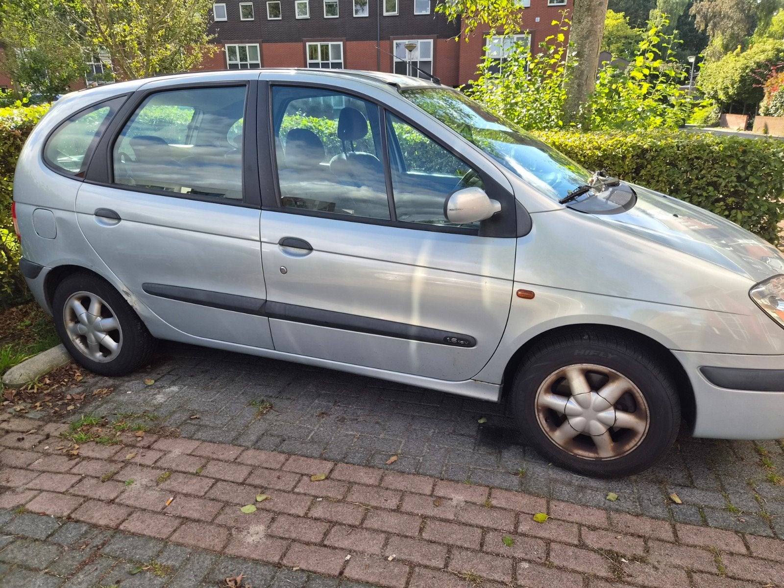 Renault Scénic 1.6 16V Expr 2001 Grijs, Auto's, Voorwielaandrijving, 1225 kg, 4 cilinders, Handgeschakeld