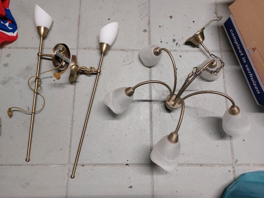 2 bronzen wand lampen, Huis en Inrichting, Gebruikt, Ophalen of Verzenden, Wandlamp, Met schakelaar