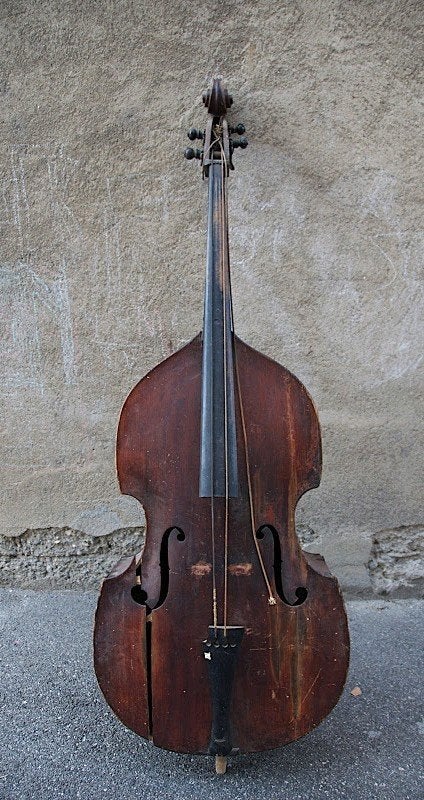 Oude kapotte Contrabas GEZOCHT, Ophalen, Gebruikt