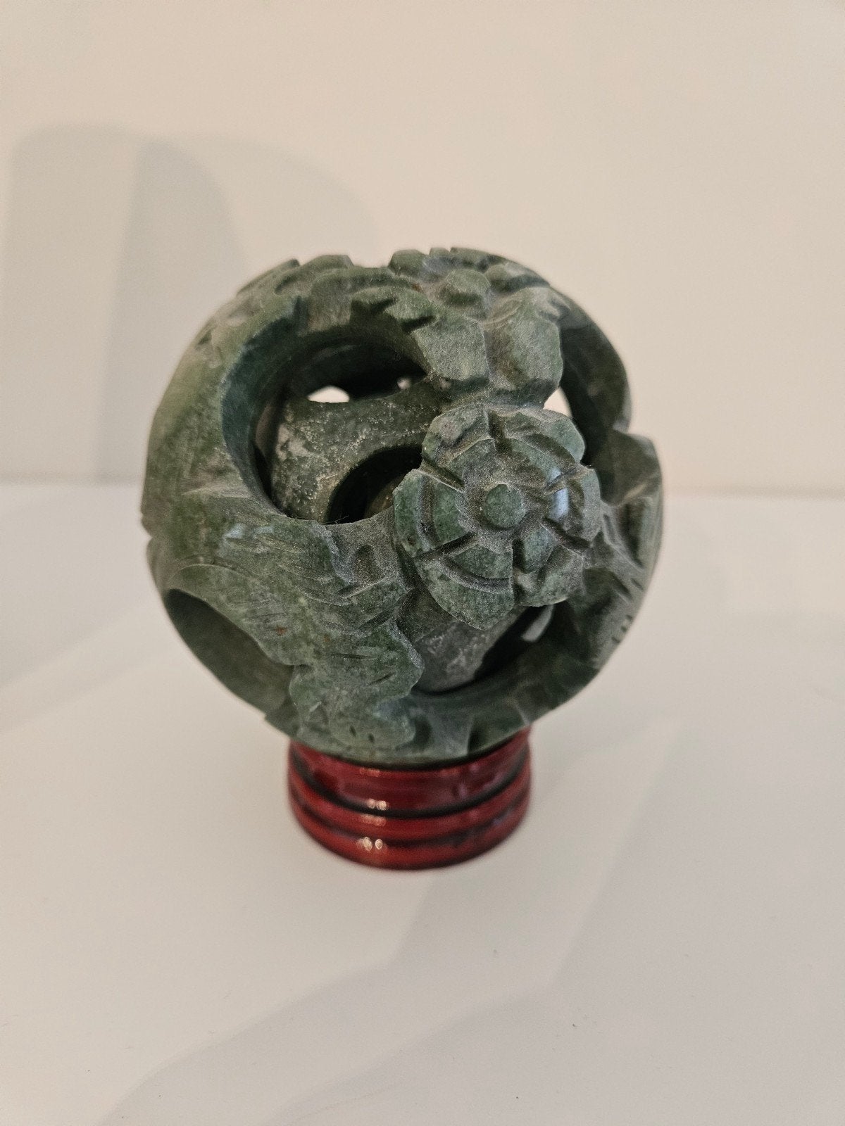 Unieke Chinese puzzelbal van jade met 4 lagen, Antiek en Kunst, Ophalen of Verzenden
