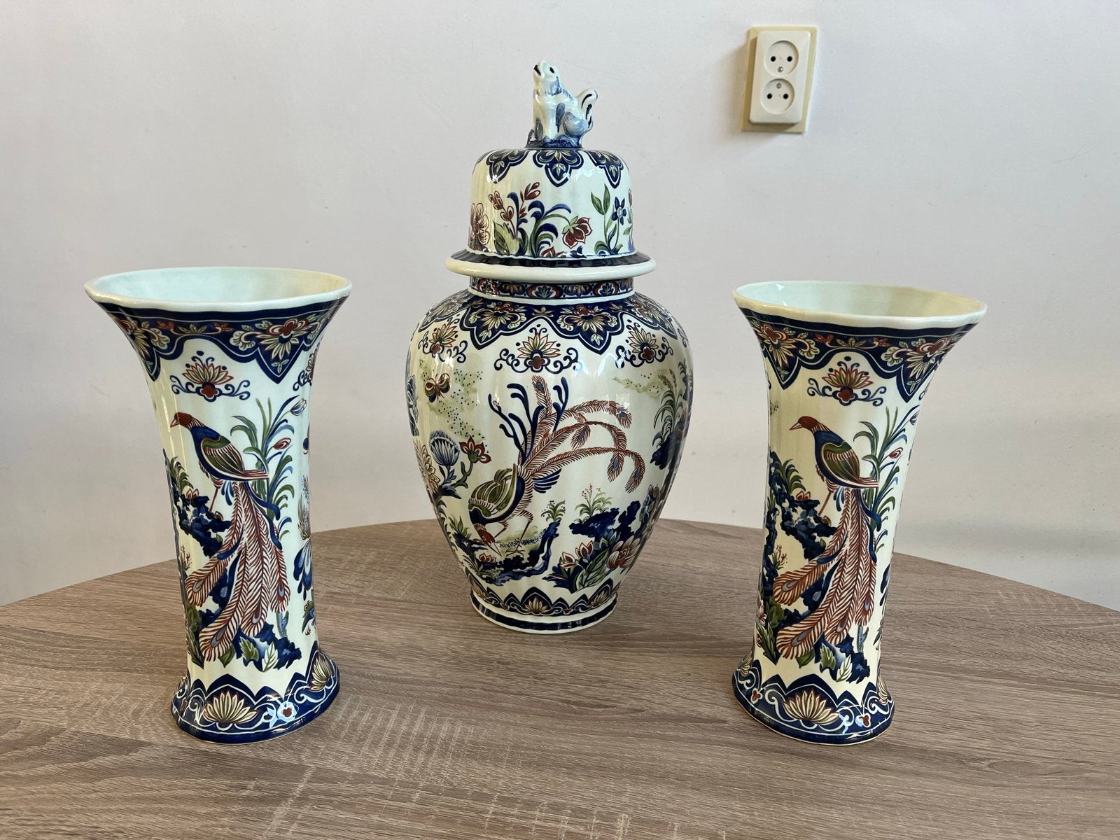 Boch Vieux Rhodes Kaststel, Drie Delig met Foo Dog, Antiek en Kunst, Ophalen of Verzenden