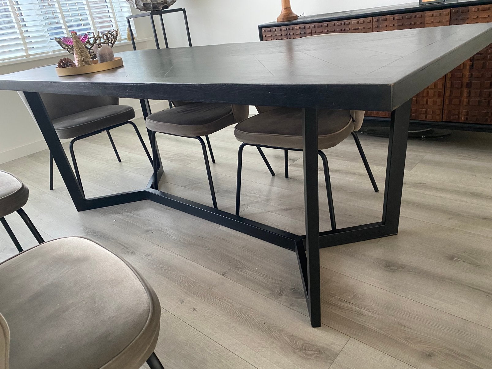 Zwart houten stevige eettafel - metalen onderstel 211x90 cm, Ophalen, Zo goed als nieuw, Rechthoekig, 50 tot 100 cm