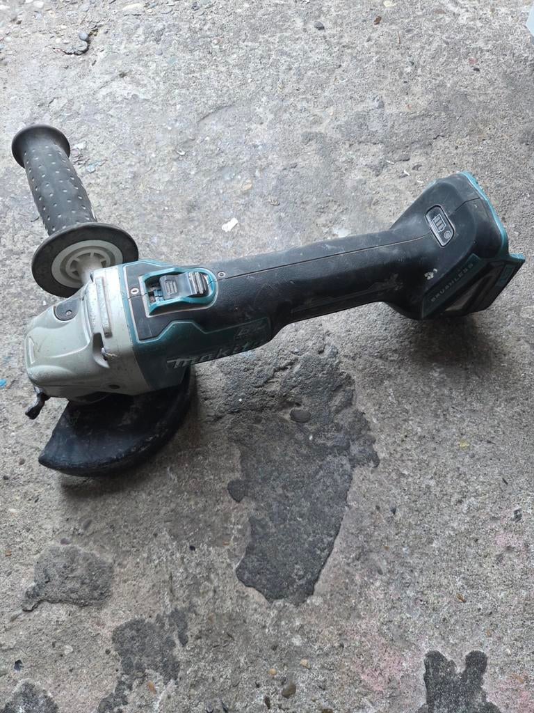 Makita haakseslijper.DGA504, Ophalen of Verzenden, Minder dan 700 watt, Haakse handslijpmachine
