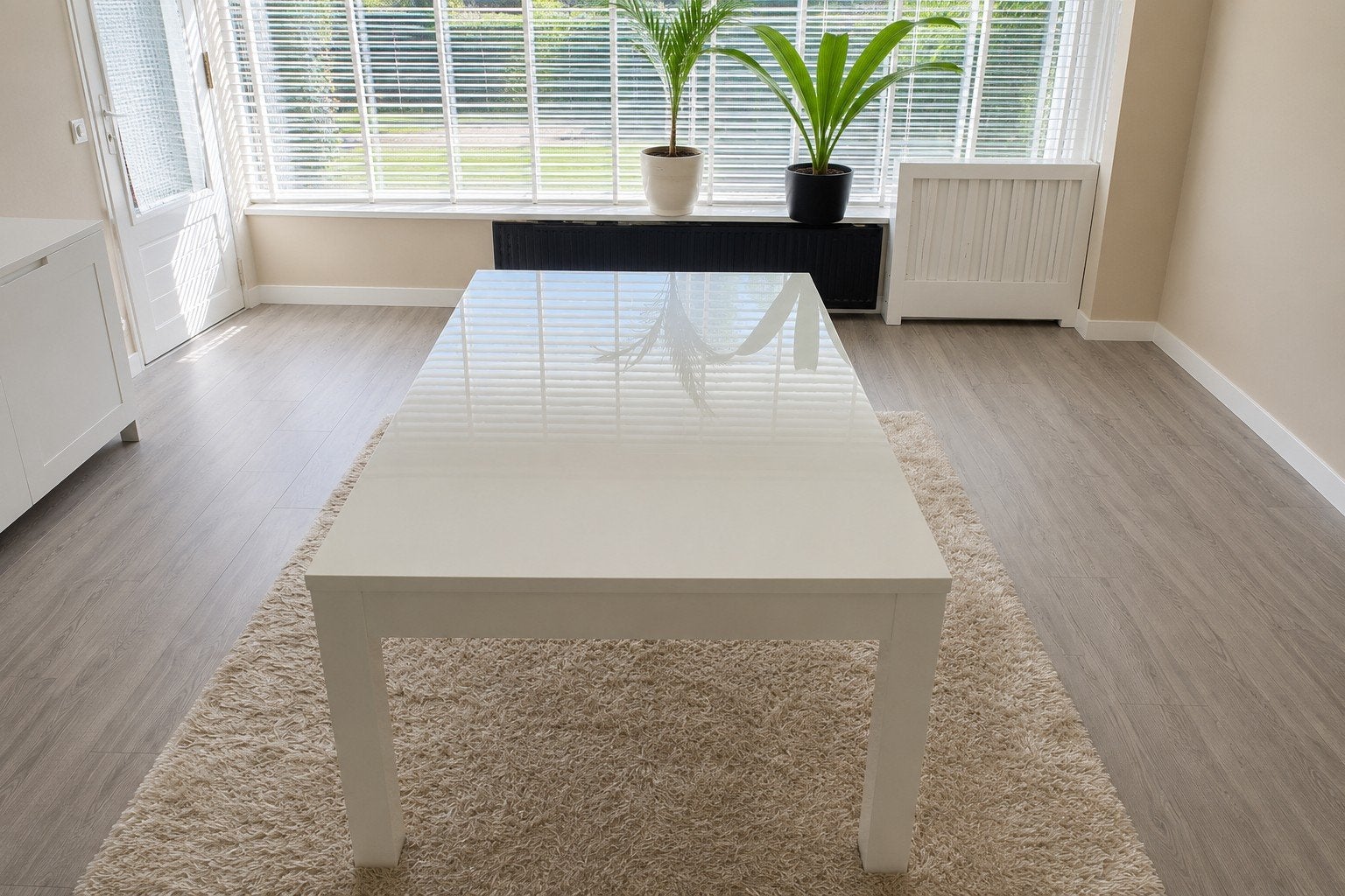 Hoogglans witte eettafel, Ophalen, Overige materialen, 50 tot 100 cm, Zo goed als nieuw