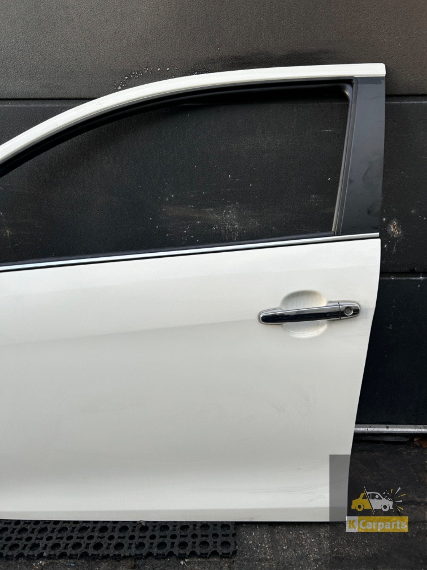 Links voor Portier AYGO Citro n C1 Peugeot 108 Kwd 068, Taurusavenue 1
2132 LS  Hoofddorp, NL, Gebruikt, Contact.group@renault.com