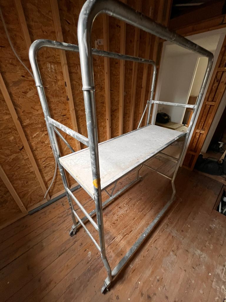 Handige Rolsteiger - Ideaal voor Klussen Binnenshuis, Ophalen, Gebruikt, Rolsteiger of Kamersteiger, 2 tot 5 meter