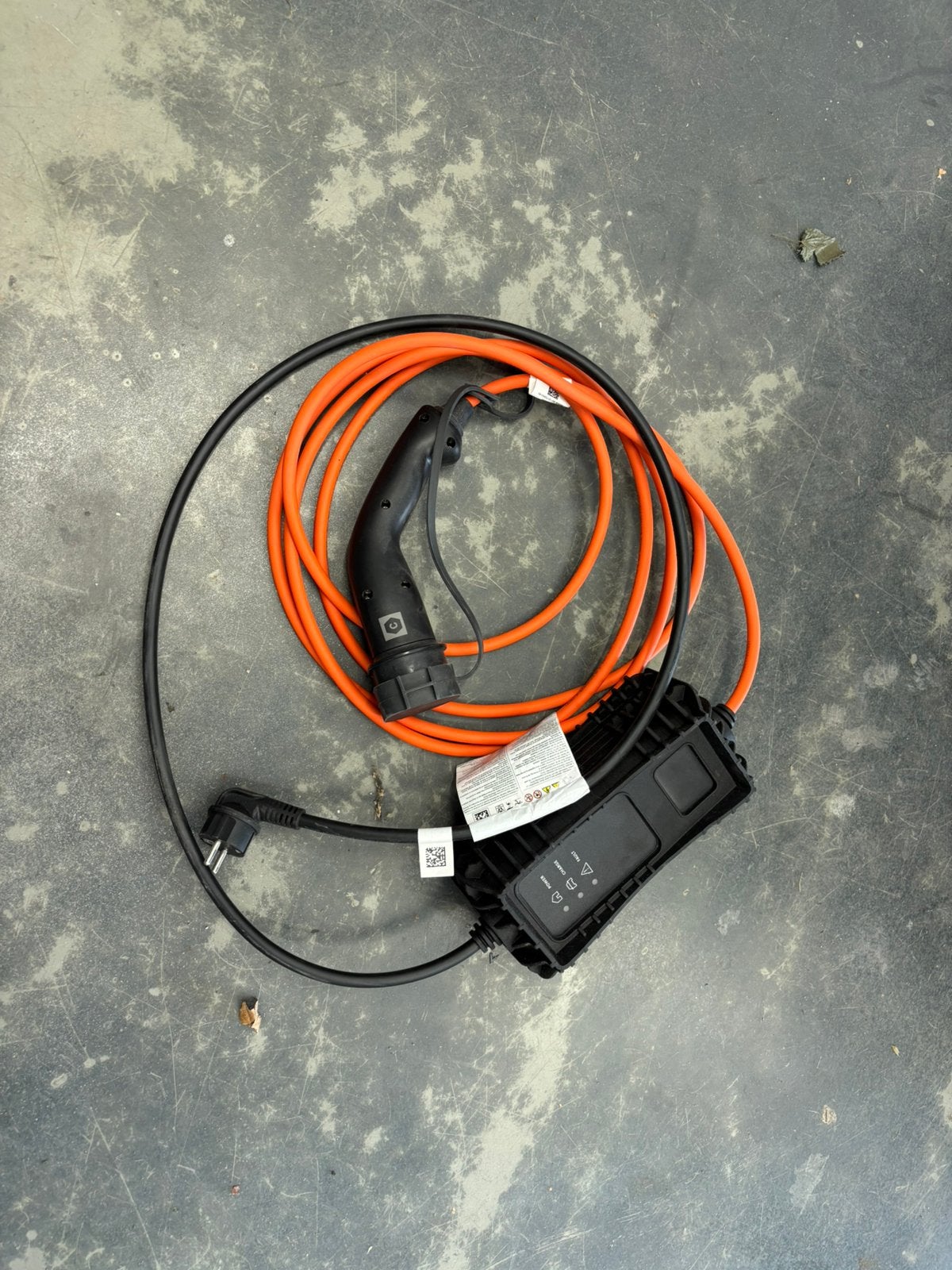 PSA 230V auto acculader, Ophalen of Verzenden, Nieuw