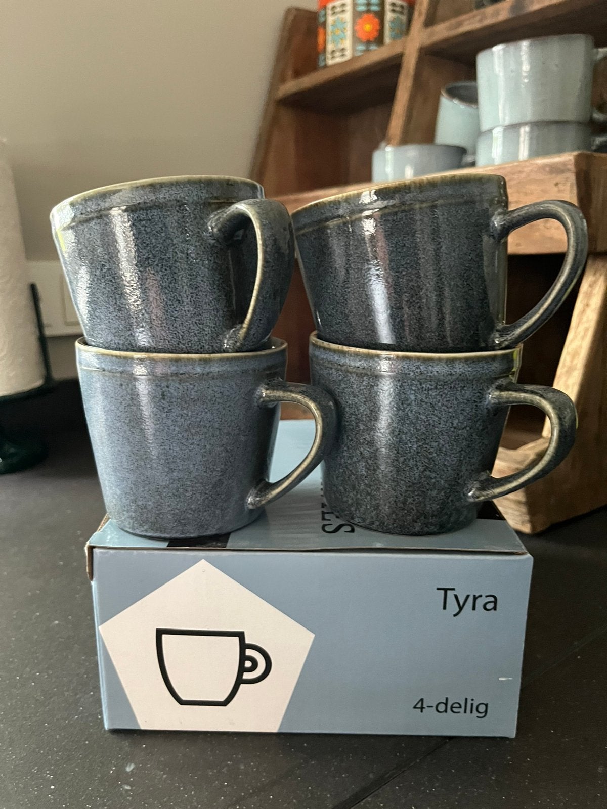 Set van 4 Tyra mokken - Nieuw in doos, Ophalen, Nieuw, Steen/keramiek, Overige merken
